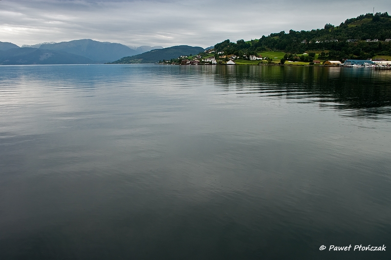 net_IMGP7574_p.jpg - Hardangerfjorden at Oystese