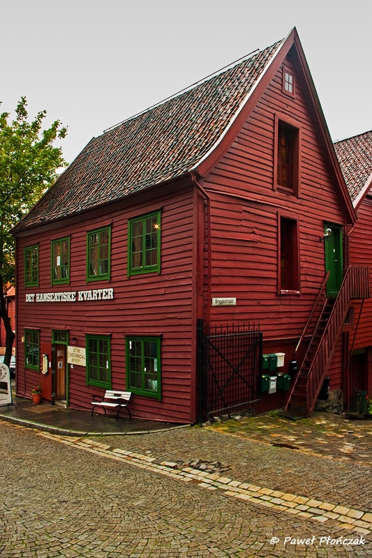 net_IMGP7604_p.jpg - Bryggen at Bergen