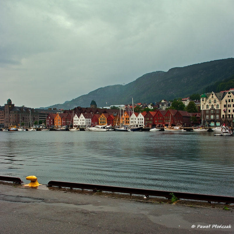 net_IMGP7620_p.jpg - Bryggen at Bergen