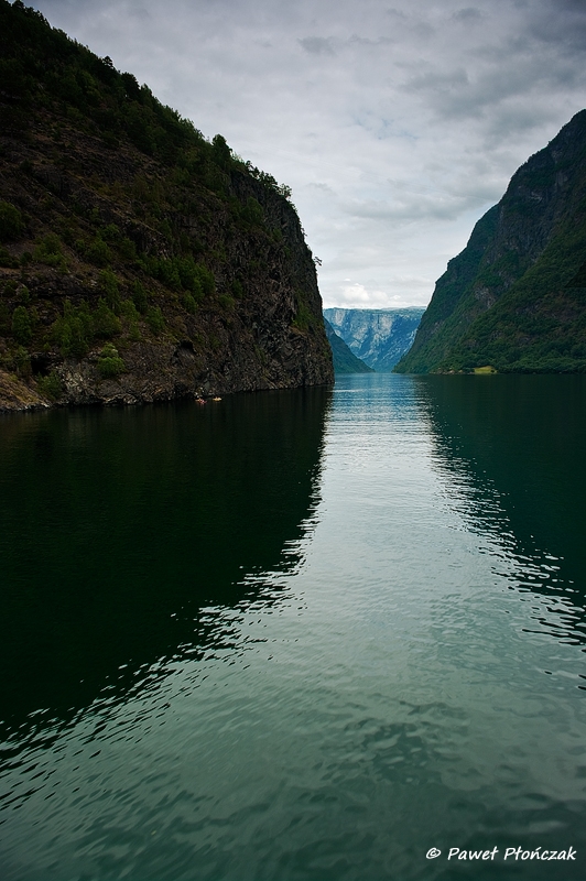 net_IMGP7672_p.jpg - Naerofjorden - from Gudvangen to Kaupanger