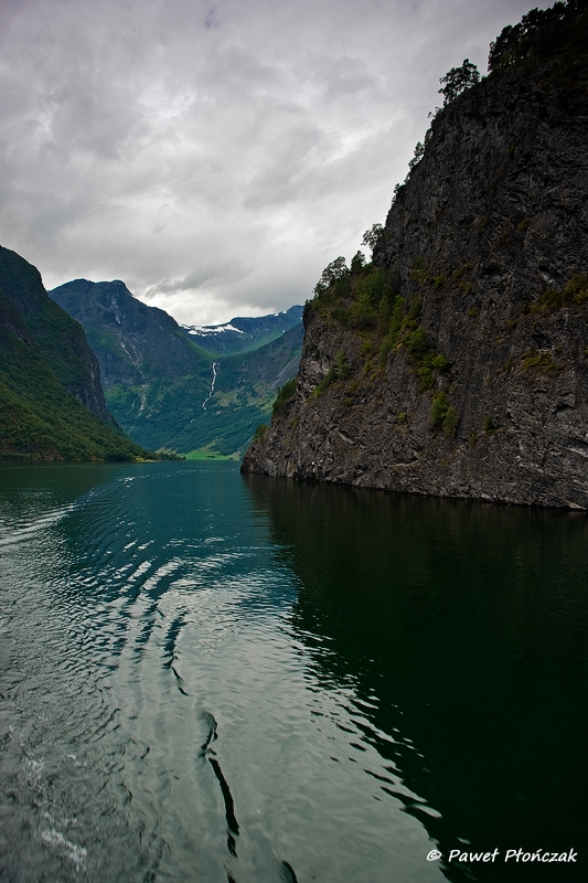 net_IMGP7676_p.jpg - Naerofjorden - from Gudvangen to Kaupanger