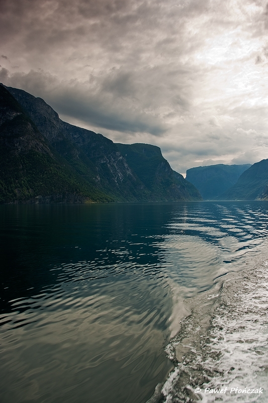 net_IMGP7706_p.jpg - Naerofjorden - from Gudvangen to Kaupanger