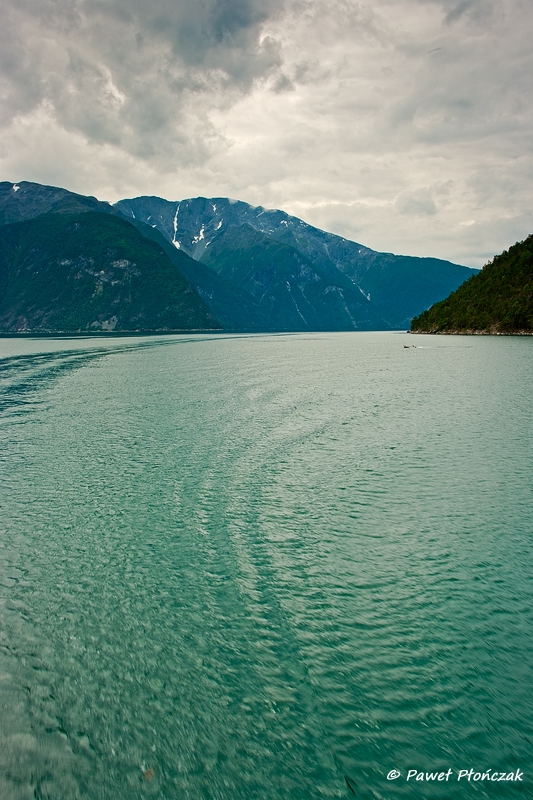 net_IMGP7750_p.jpg - Naerofjorden - from Gudvangen to Kaupanger