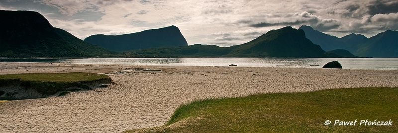 net_IMGP8373_p.jpg - The beach at Utakleiv