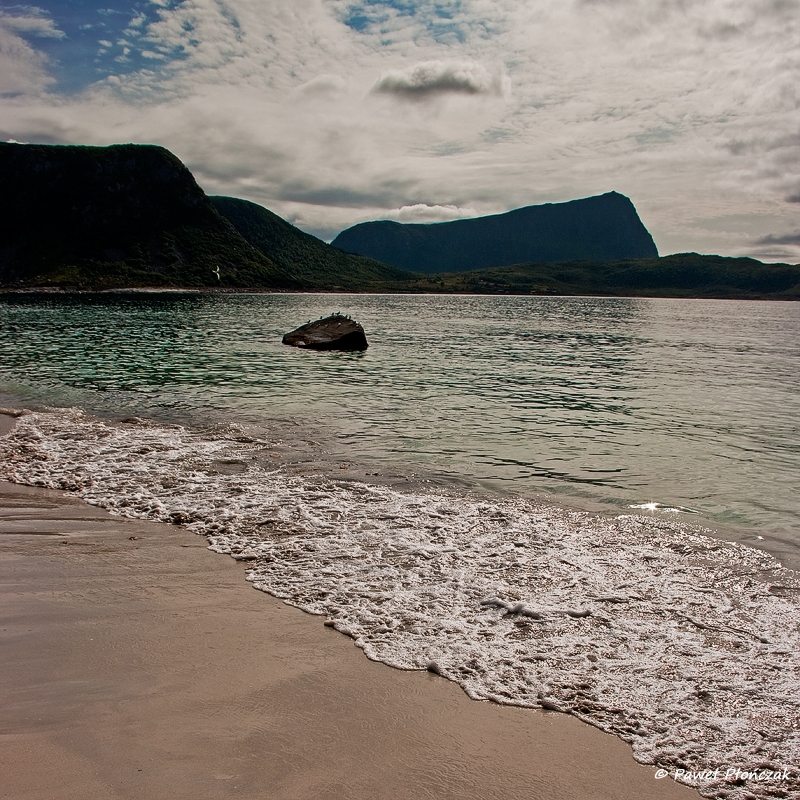 net_IMGP8380_p.jpg - The beach at Utakleiv