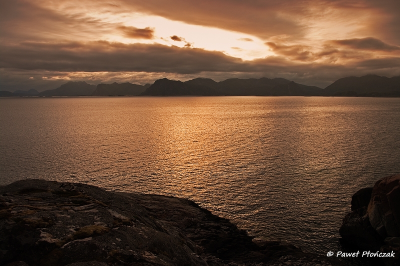 net_IMGP8532_p.jpg - Lofoten Islands from the road 816